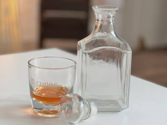 Square Glass Decanter *NO RESERVE*