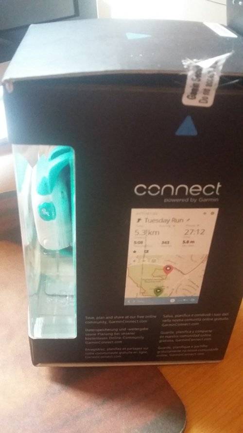 BRAND NEW GARMIN FORERUNNER 15