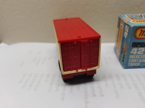 Matchbox Mercedes Container Truck