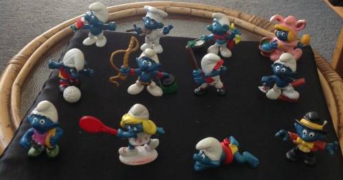 12  VINTAGE SMURFS LOT NO 2