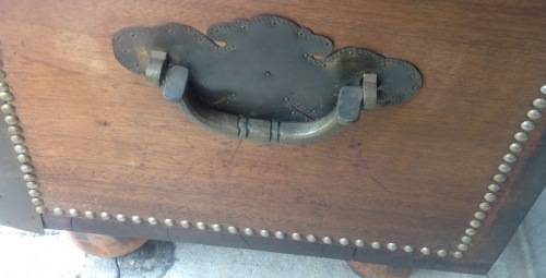 STUNNING WOOD AND BRASS KIST BOUGHT IN KENYA  ABOUT 30 YEARS AGO.