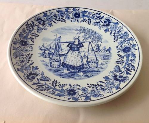 DELFT BLUE AND WHITE PLATE BOCH BELGUIM. ""MILKMAID """