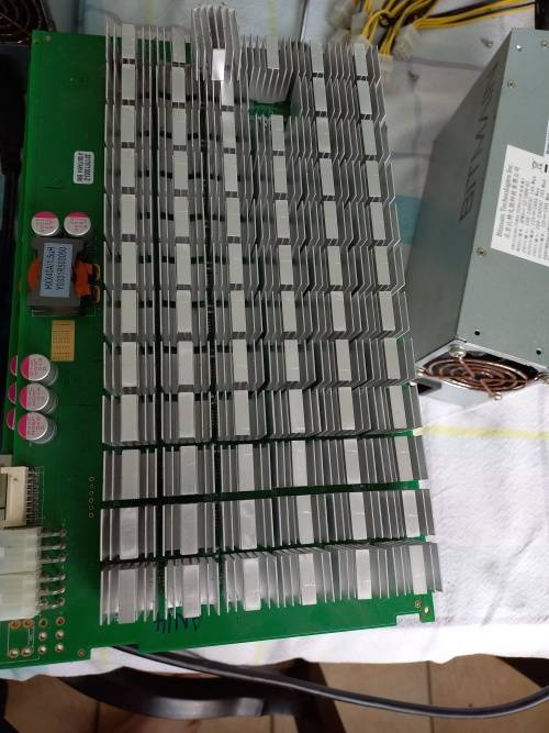 4x Antminers and power supply units