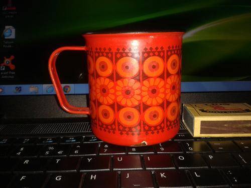 Vintage 1960's Finel Finland Red Daisy Enamel Cup
