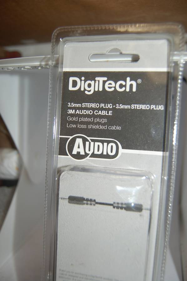 DIGITECH 3.5 MM STEREO AUDIO CABLE WITH 3.5 MM PLUG 3 MT LENGTH (2 IN A PACK)