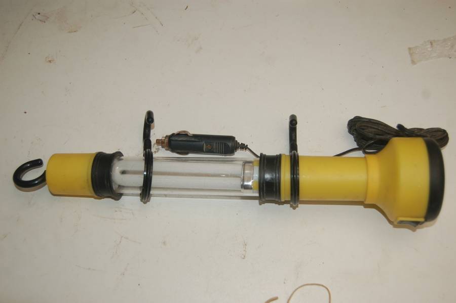 A VERY USEFUL EMERGENCY OR WORK LIGHT USING CIGARETTE LIGHTER CAR BATTERY