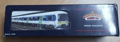 Bachmann OO scale 3 car DMU
