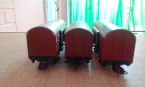3 Lima 2 axle box cars