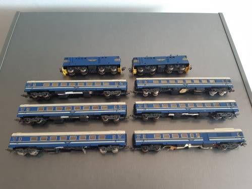Lima blue train