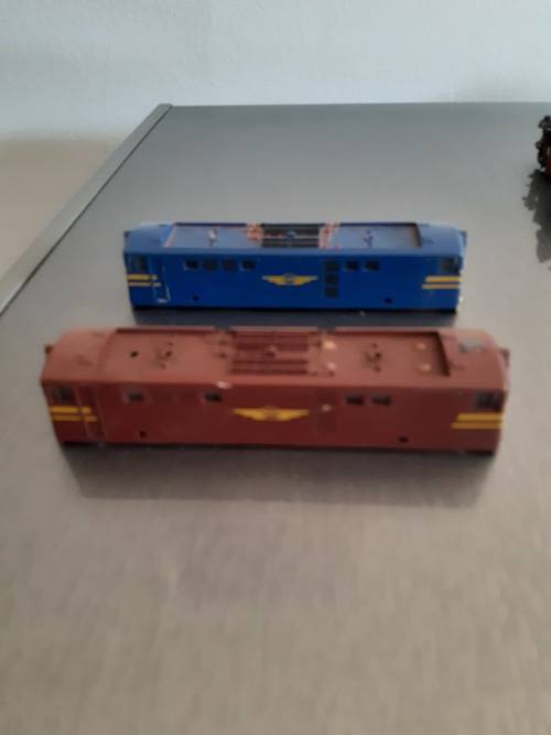 2 Lima SAR 5E locomotive shells