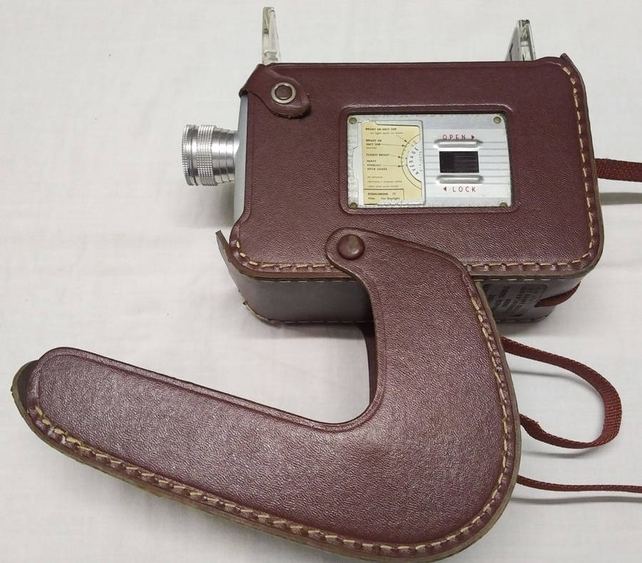 8 mm Brownie Movie Cine Camera Model 2 with Field Case and Kodascope Film Splicing Outfit