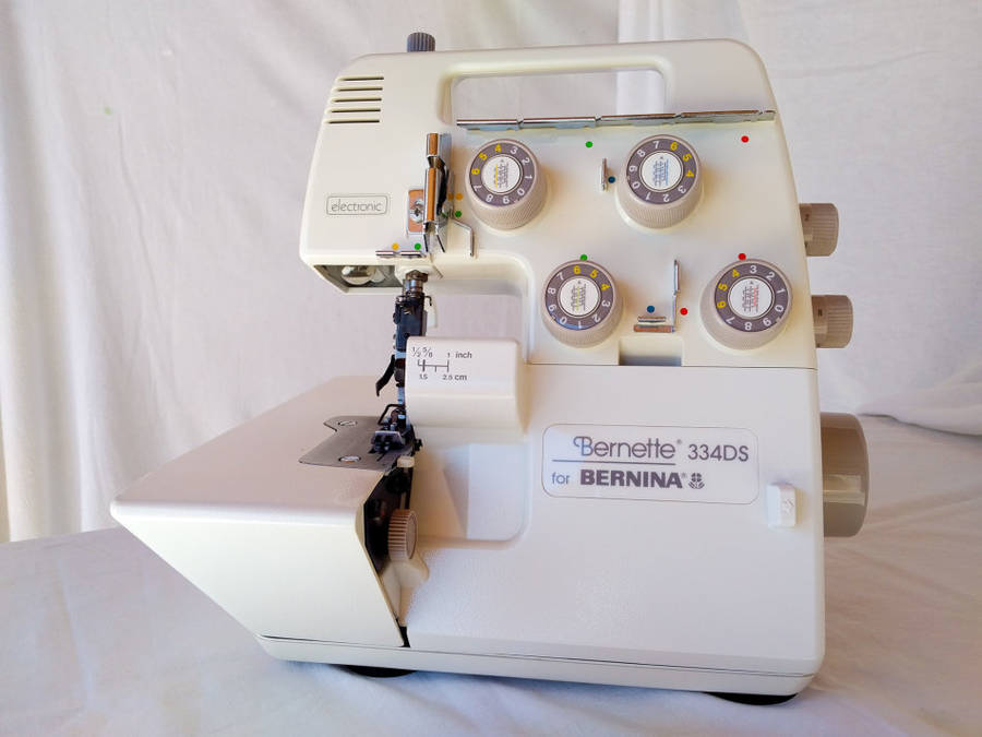Beautiful Bernina Bernette Overlocker MO-334DS E