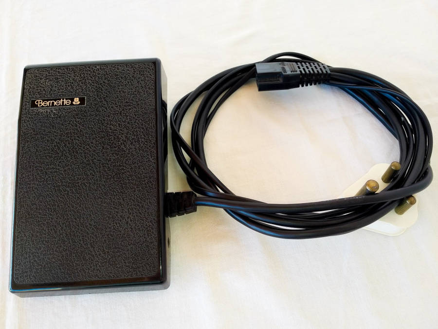 Beautiful Bernina Bernette Overlocker MO-334DS E