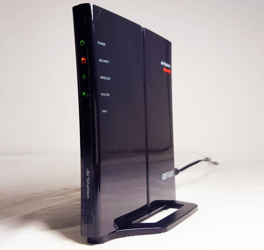 Buffalo WHR-G300N V2 AirStation Nfiniti Wireless-N Router and Access Point