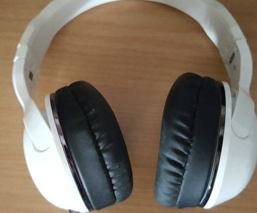 full white skullcandy headphones - value +- R 1600