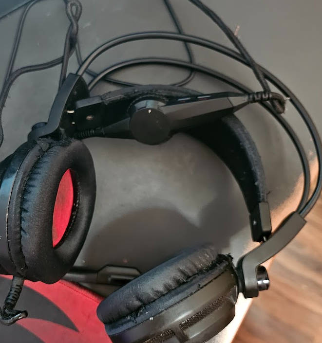 MSI Redragon headphones with microphone usb gaming headset