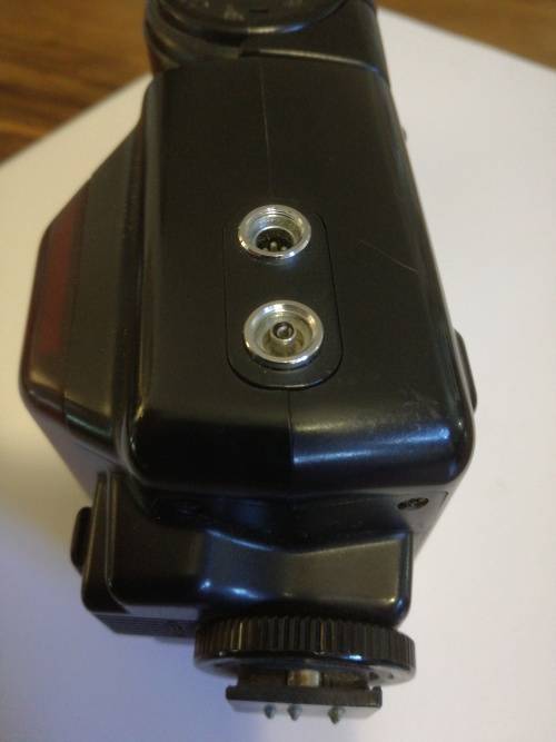 NIKON SPEEDLIGHT SB-24 FLASH.