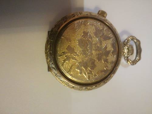 STUNNING HIGHLY ENGRAVED MENTOR 17 JEWELS POCKET WATCH.
