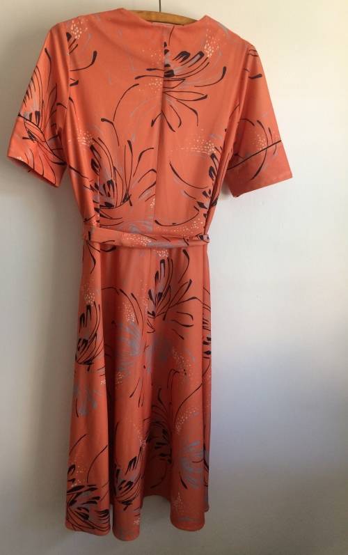VINTAGE ORANGE AND GREY DRESS SIZE 14-16