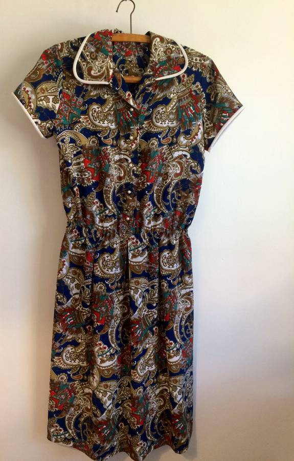 **SALE !! ** VINTAGE DRESS - PAISLEY PRINT SIZE 12-14