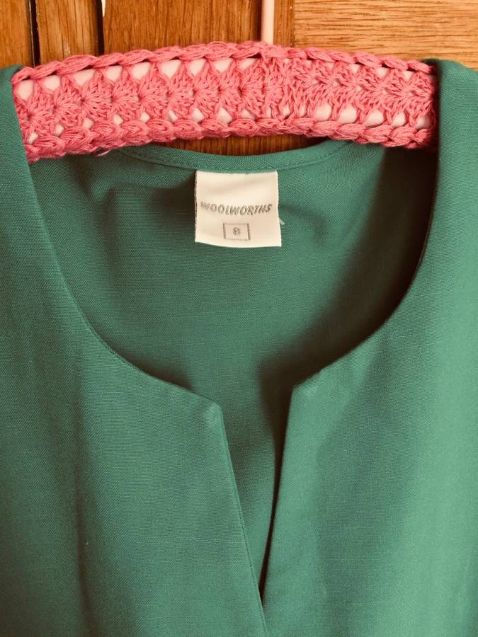 **SALE !! **   VINTAGE WOOLWORTHS FITTED GREEN DRESS  - SIZE 8