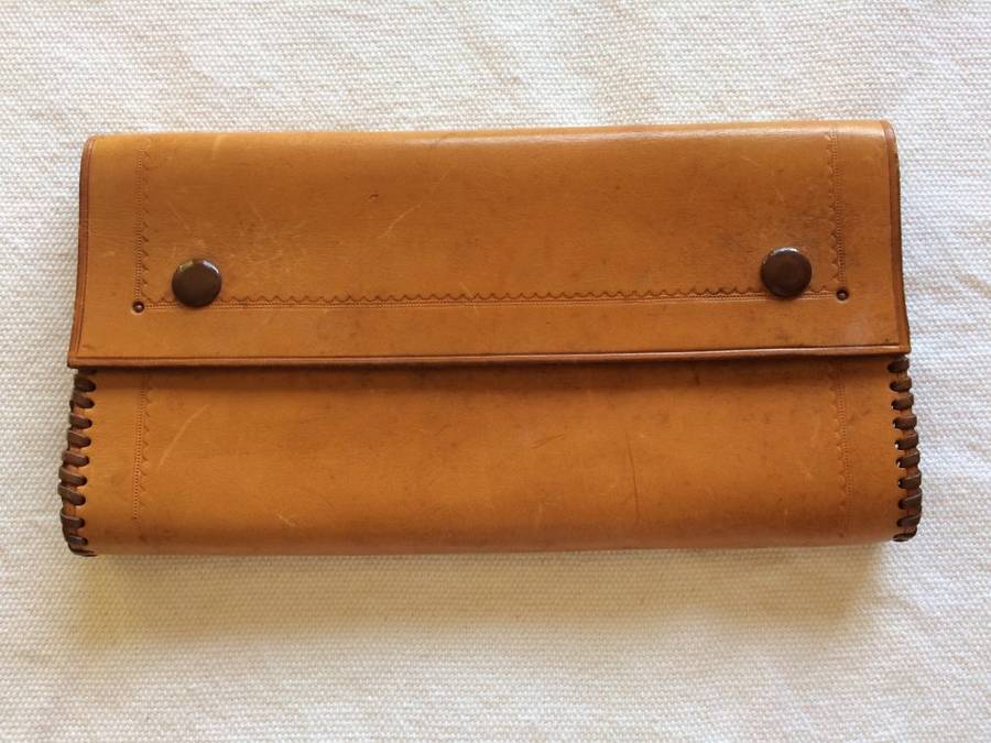VINTAGE GENUINE LEATHER EMBOSSED CLUTCH ENVELOPE STYLED BAG