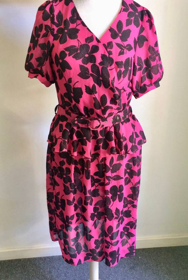 ##SALE##VINTAGE PINK AND BLACK FLOWERED PEPLUM DRESS  - SIZE 11 BUST 92 CM