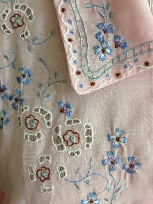 VINTAGE FEMININE EMBROIDED LONG SLEEVE SHIRT