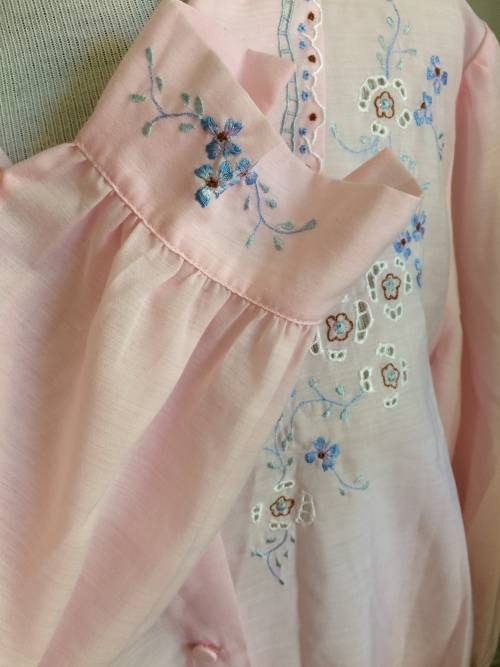 VINTAGE FEMININE EMBROIDED LONG SLEEVE SHIRT