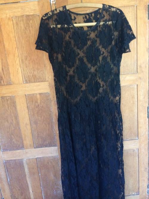 VINTAGE LACE DRESS BLACK - SIZE 14/16