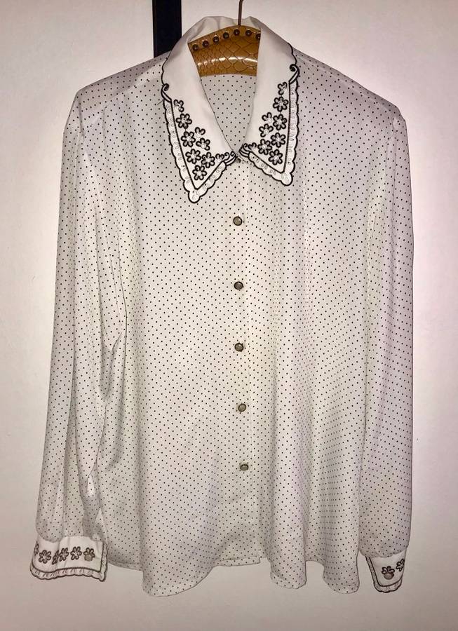 VINTAGE  SHIRT - OFF WHITE WITH POLKA DOT & CUT OUT FLOWER TRIM  COLLAR - 14/16
