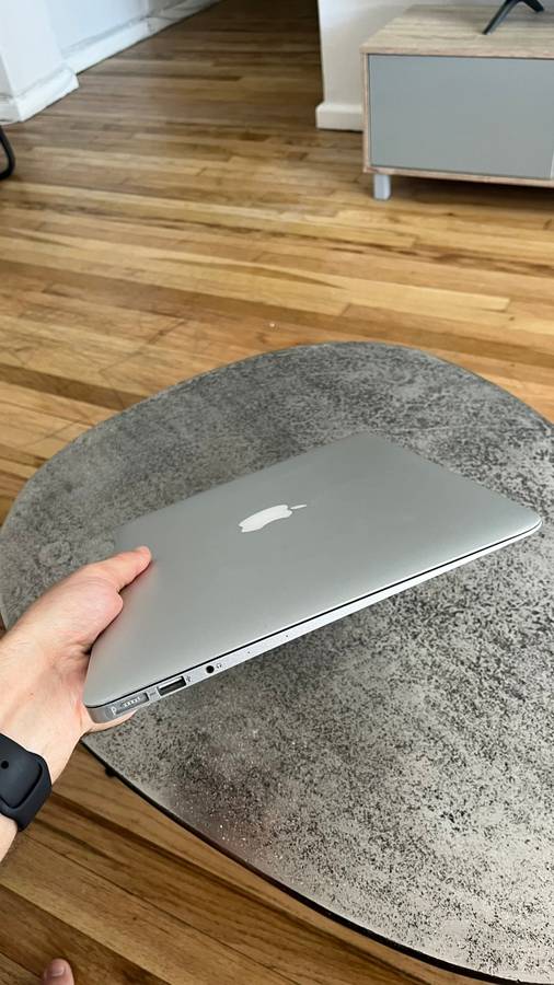 Macbook Air (13-Inch, Early 2014)