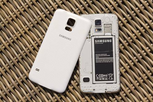 Samsung Galaxy S5 Shimmery White (FACTORY UNLOCKED)16gig