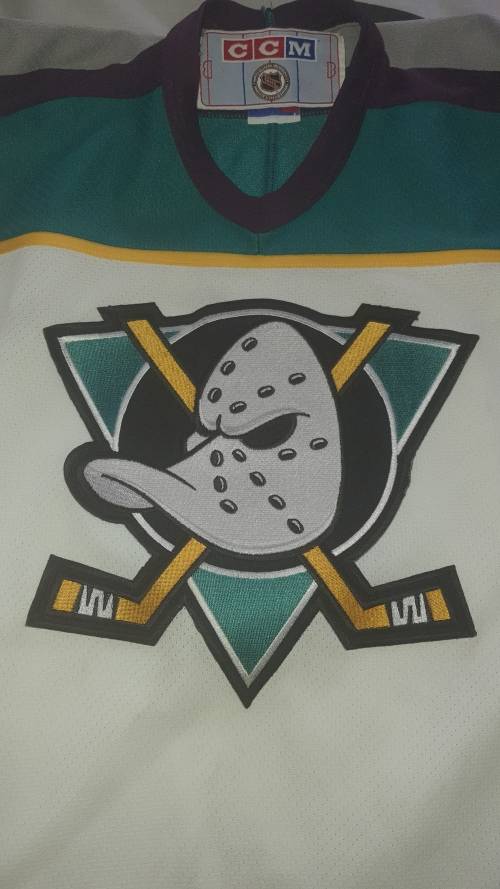 Very rare The Mighty ducks Jersey .....