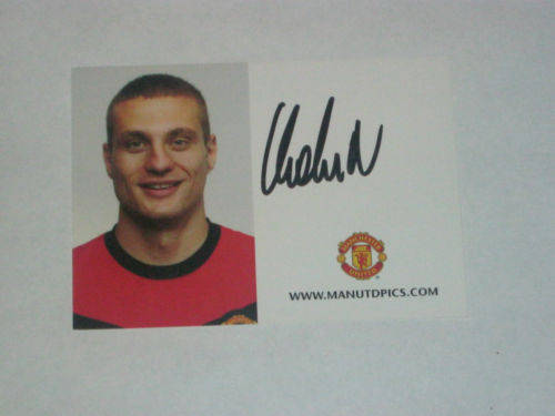 MANCHESTER UNITED PHOTO  HAND SIGNED BY NEMANJA VIDIC.