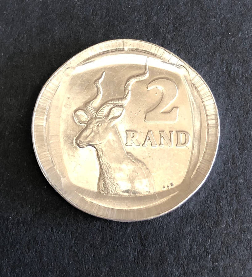 SPECTACULAR MINT ERROR - 1996 R2 MINTED ON A R5 COIN SIZED PLANCHET!