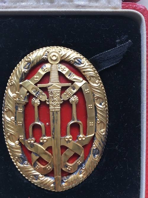 MAGNIFICENT MEDALS OF KNIGHT OF THE REALM AND COMMANDER OF THE BRITISH EMPIRE