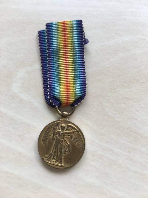 MAGNIFICENT MEDALS OF KNIGHT OF THE REALM AND COMMANDER OF THE BRITISH EMPIRE