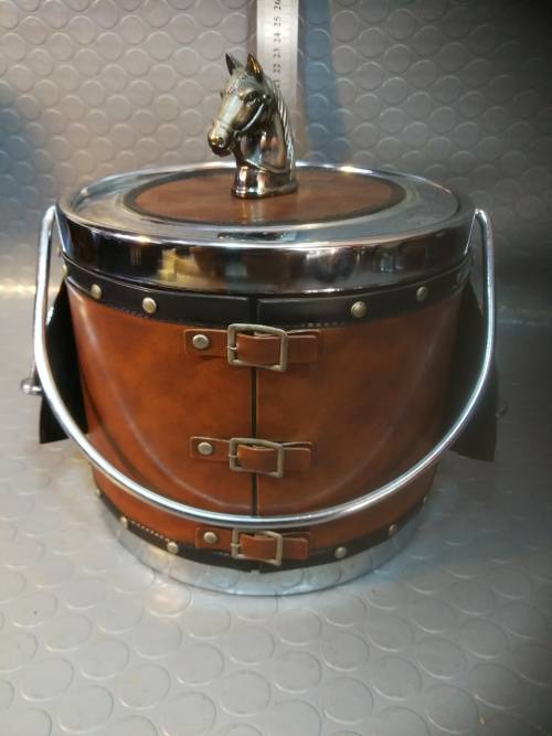 very beautiful horse themed ice bucket