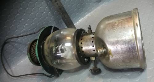 Coleman `The Sunshine of the Night` Kerosene Lantern 1947 - Canada (complete)