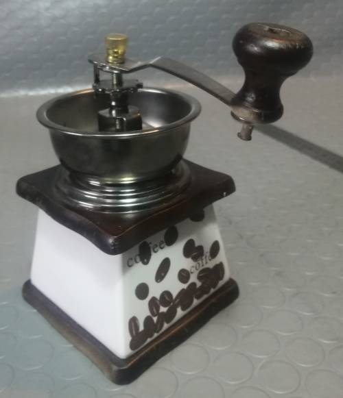 Charming porcelain and wood coffee grinder (Working)