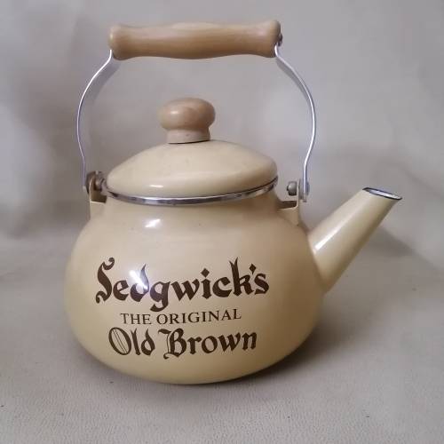 ENAMEL SEDGWICKS THE ORIGINAL OLD BROWN SHERRY CREAM TEAPOT (Like New)