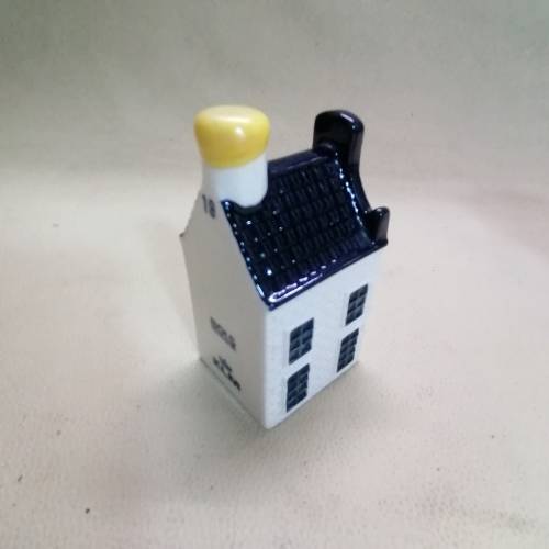 KLM BOLS DELFT HOUSE NO 19 (SEALED FULL, GOOD CONDITION)