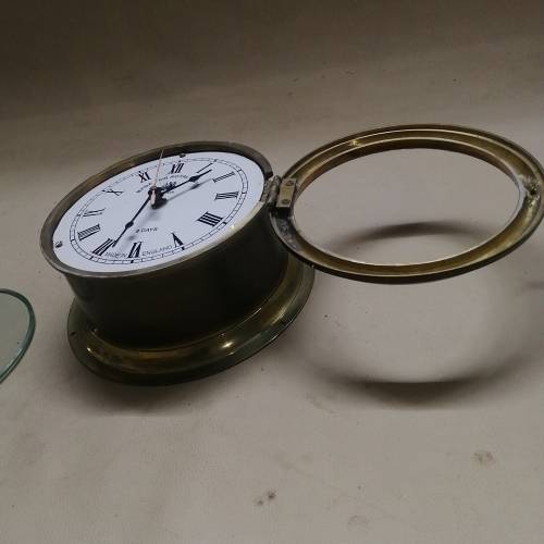 Vintage Quarts Brass Ship Clock made for the Royal Navy - 100% Working