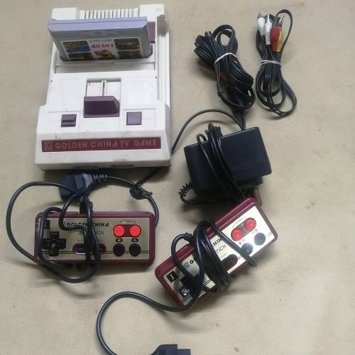 VINTAGE GOLDEN CHINA GAMING CONSOLE AND 40 GAME DISK