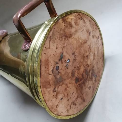 VINTAGE SOLID YELLOW AND RED COPPER COAL SCUTTLE