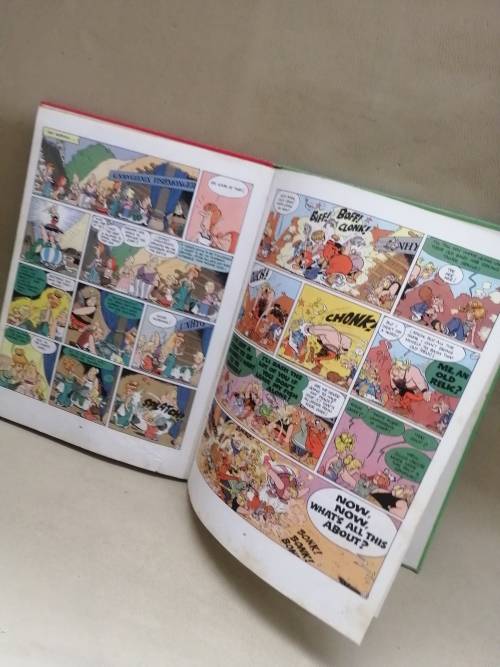VINTAGE ASTERIX AND THE ROMAN AGENT HARD COVER BOOK