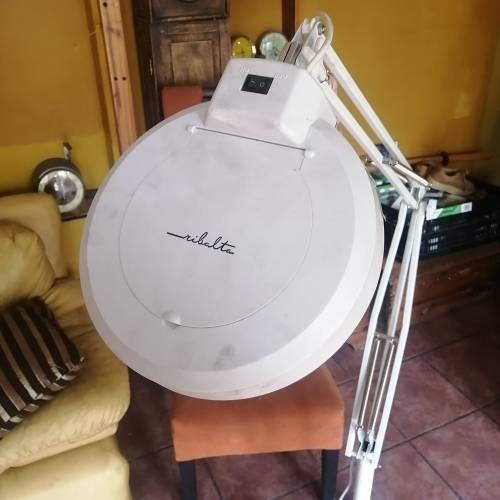 VERYLARGE RIBALTA MAGNIFYING LAMP (WITH STAND) - LED - LIGHTS (MINT COBDITION)