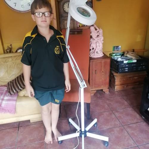 VERYLARGE RIBALTA MAGNIFYING LAMP (WITH STAND) - LED - LIGHTS (MINT COBDITION)