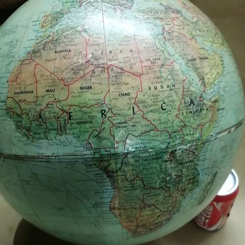 Vintage Better Homes and Gardens True-to-Life 12` Globe